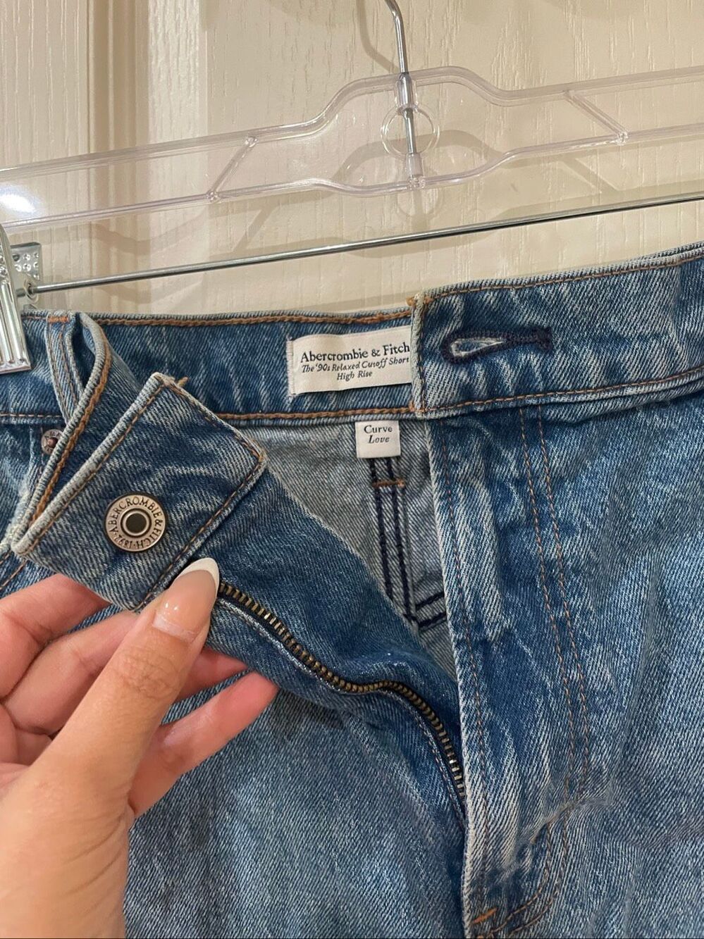 Abercrombie and Fitch 90s cutoff high rise denim shorts plus size 34 - Picture 3 of 8
